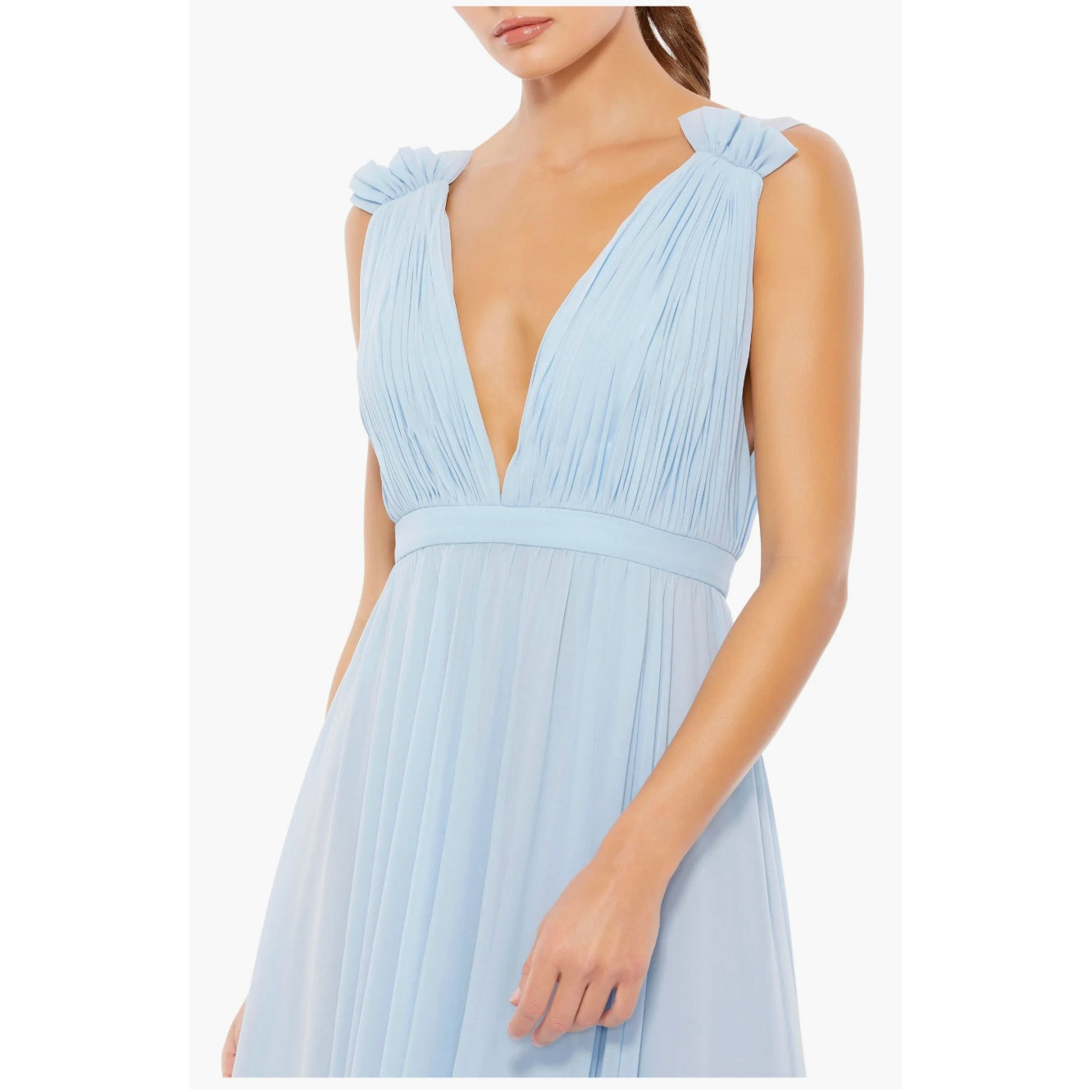 NEW IEENA BY MACDUGGAL Women's 55321 Sleeveless Pleated Deep V-Neck Chiffon Gown